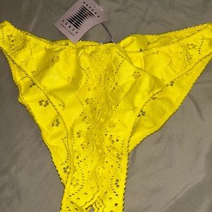 SAVAGE X FENTY - crotch less laced thong